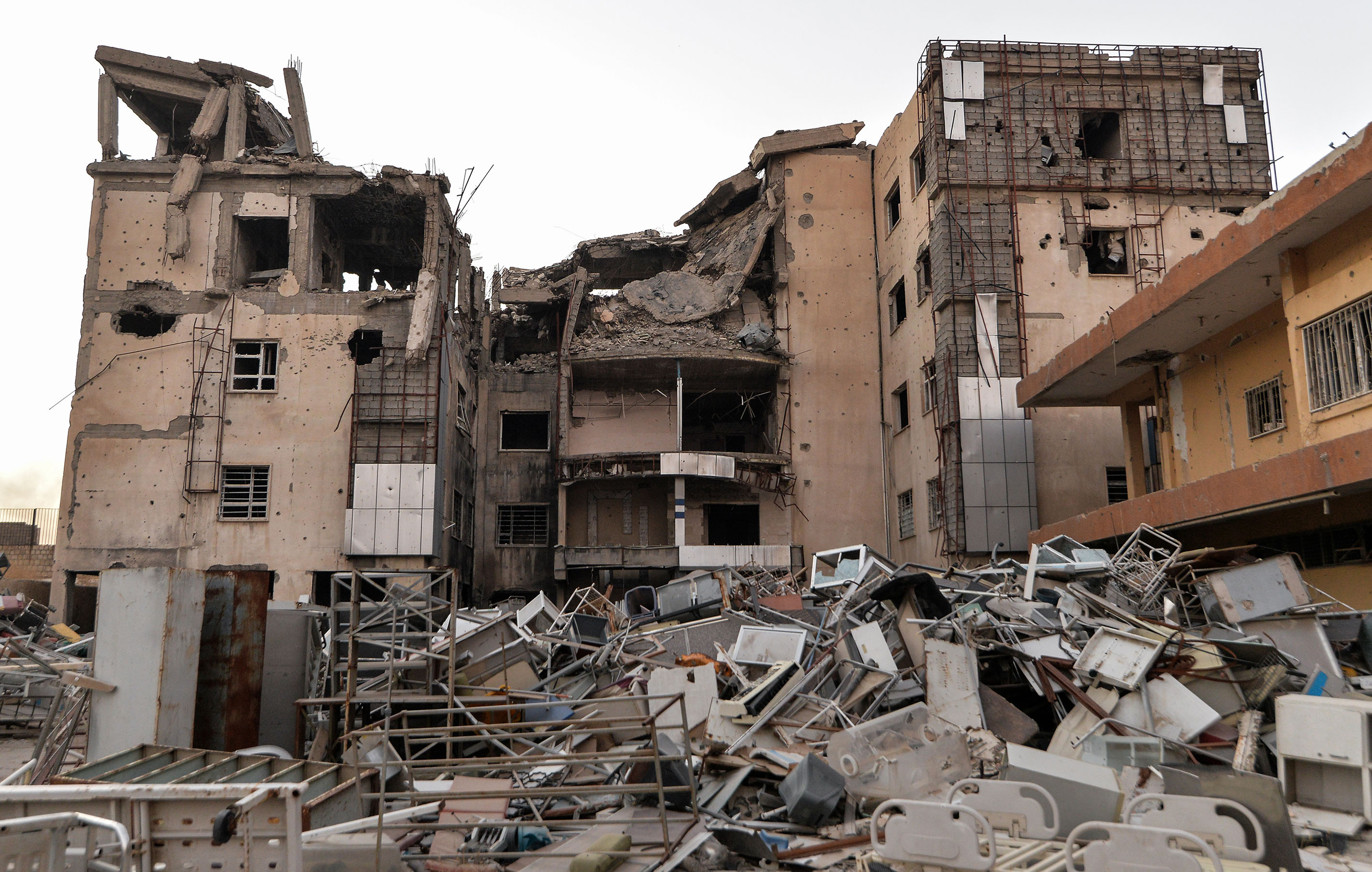 Foto: Musul Hastanesi harabe halde